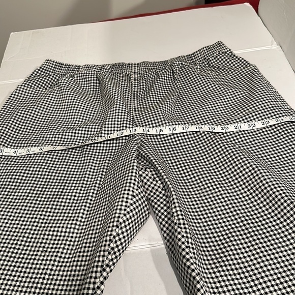 Croft and Barrow Capris short pre owned - Picture 4 of 8